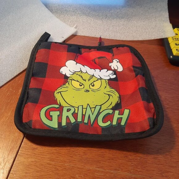 NEW ! Grinch Oven Mitts and Pot Holders Set 3 - Picture 4 of 5